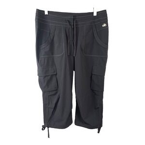 Alo Yoga CoolFit Cargo Capri Pants Womens Size S Gray Drawstring Hiking Yoga